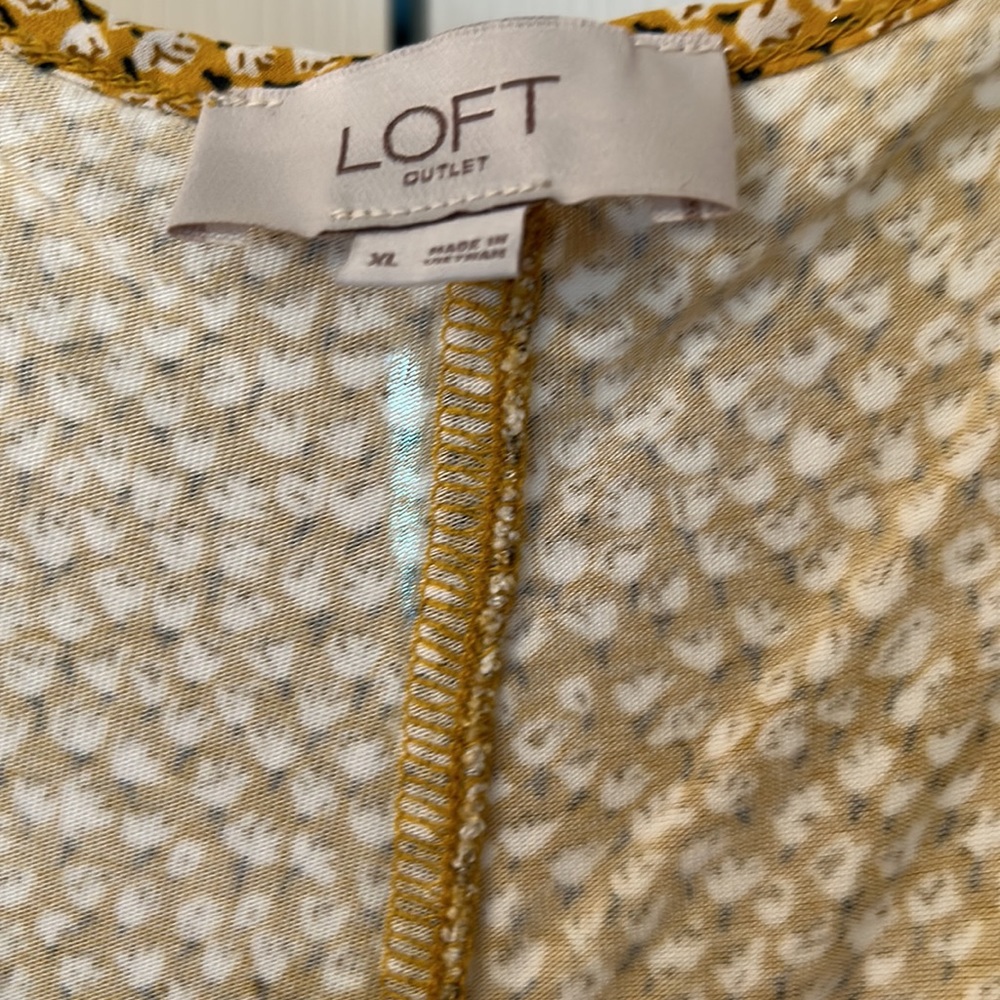 Patterned tank - Picture 2 of 3